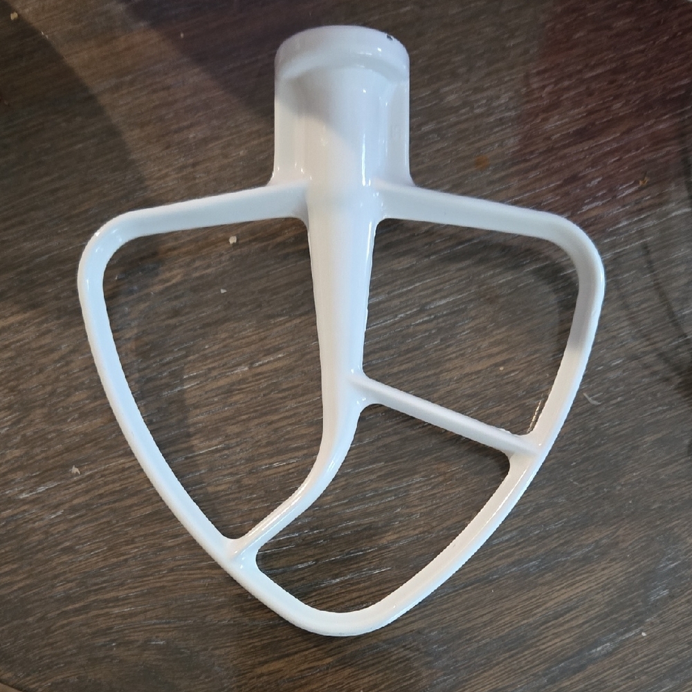 KitchenAid Artisan 5qtr White Beater Attachment